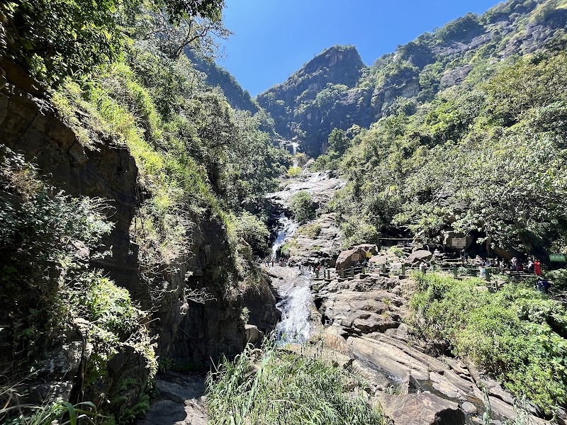 Ravana Ella Waterfall
